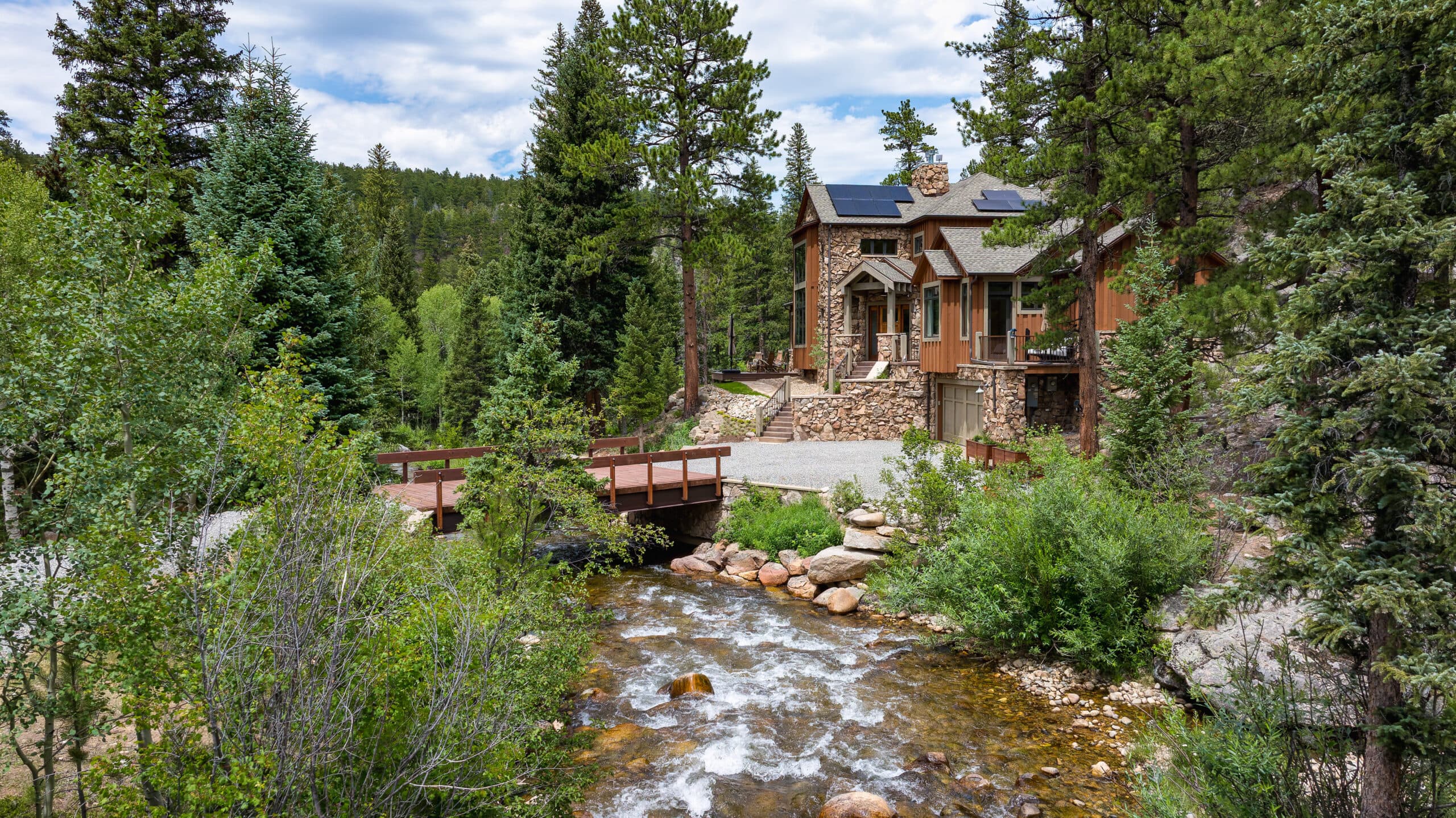 3363 Riverside Drive